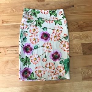 Cream Floral LuLaRoe Cassie Skirt - S